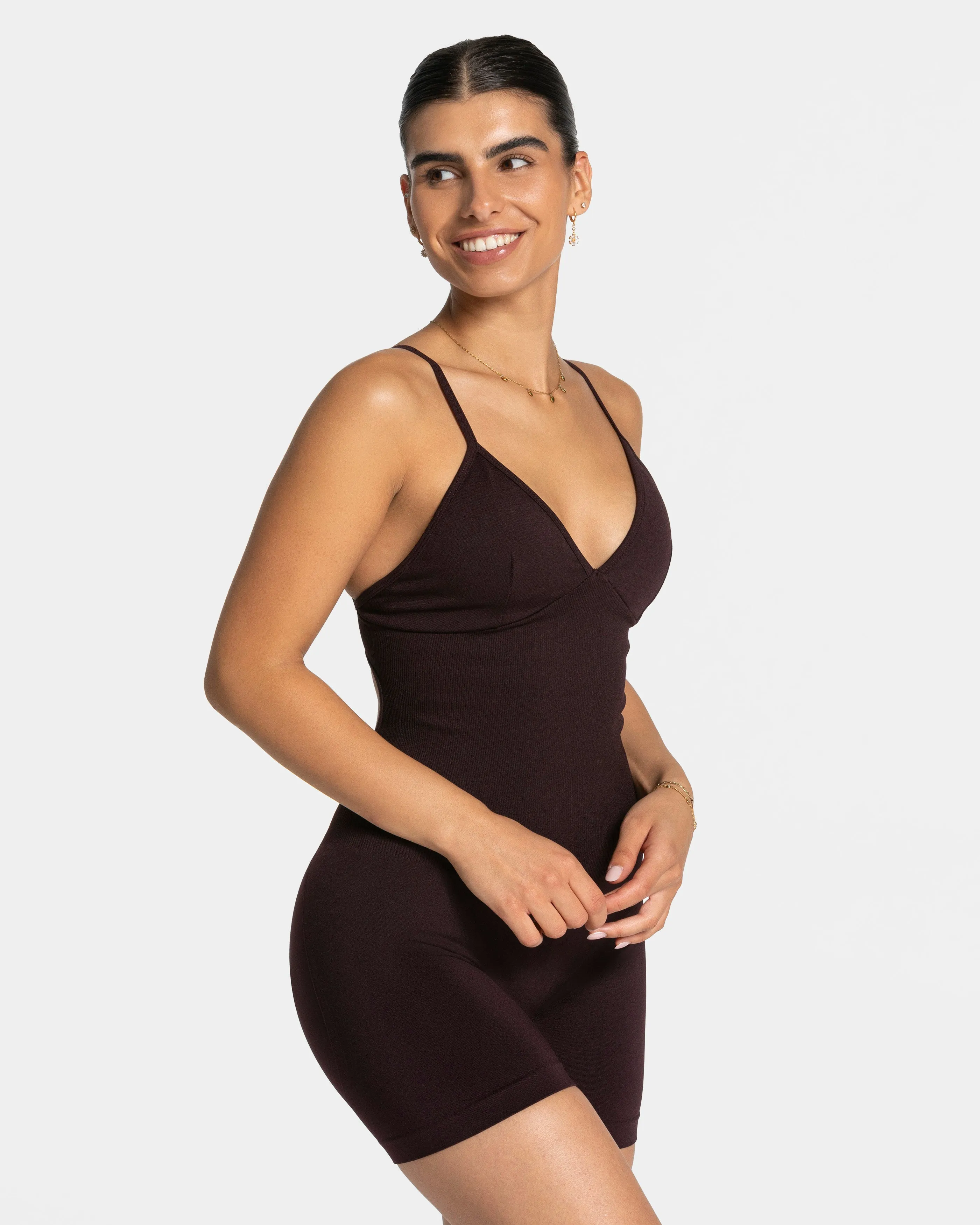 Essence V-Back Covert Scrunch Short Jumpsuit "Merlot"