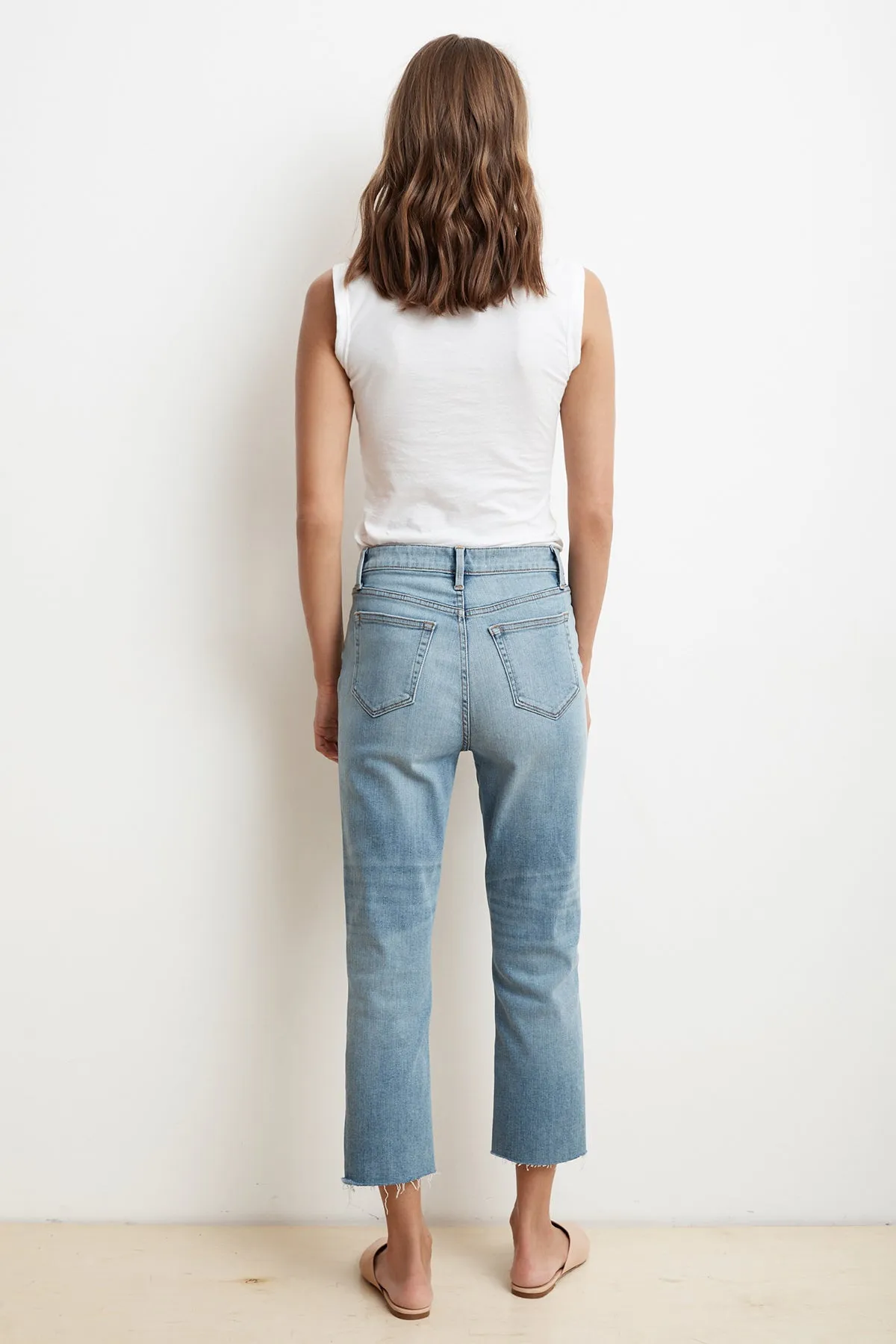 KAROLINA HI RISE STRAIGHT LEG CUT OFF JEANS