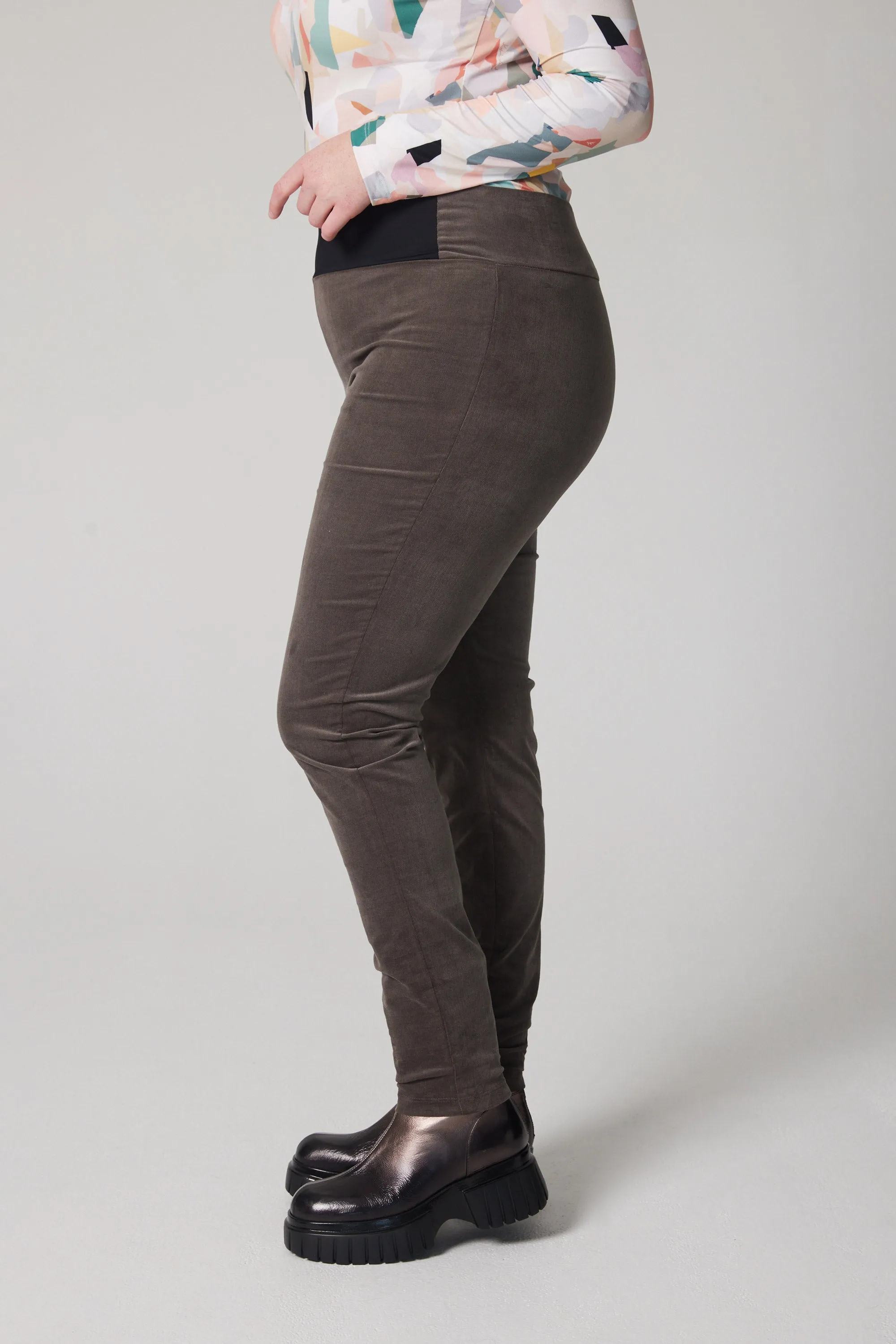 Slim-fit Velvet Corduroy Pant - Grey